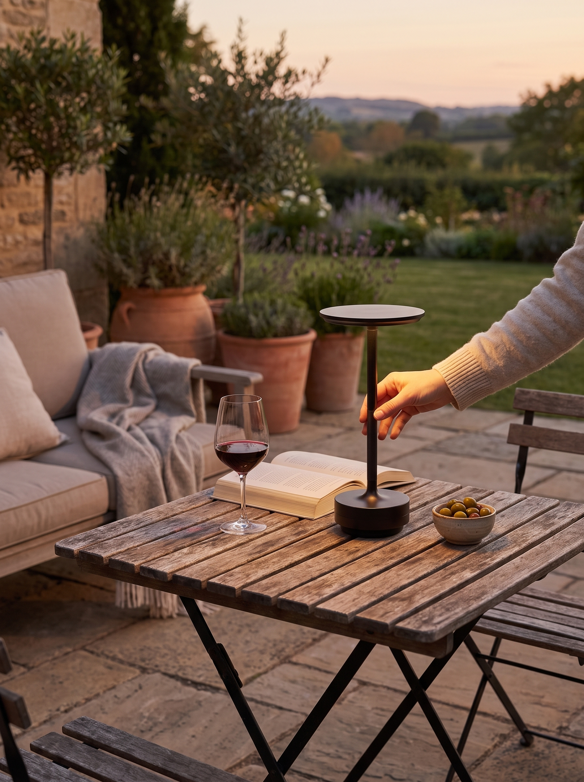 Wireless Table Lamp lifestyle 3